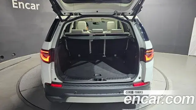Land Rover Discovery Sport 2022 — Şəkil 27/30