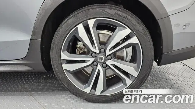 Volvo V60 Cross Country 2019 — ფოტო 25/35