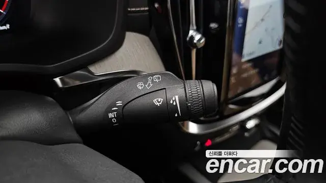 Volvo V60 Cross Country 2019 — ფოტო 4/35