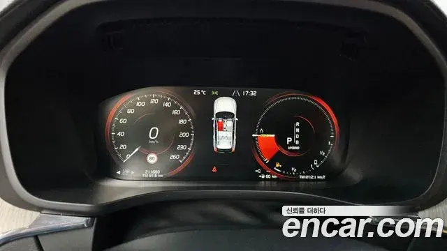 Volvo XC60 2019 — Şəkil 5/35
