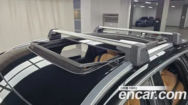 Volvo XC60 2019 — Şəkil 16/35