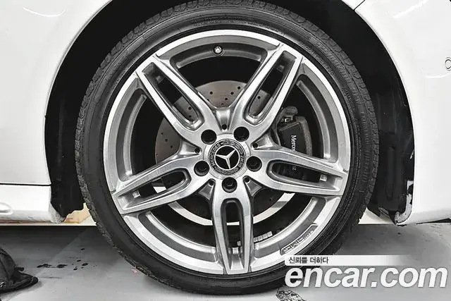 Mercedes-Benz CLA-Class 2018 — Photo 10/20