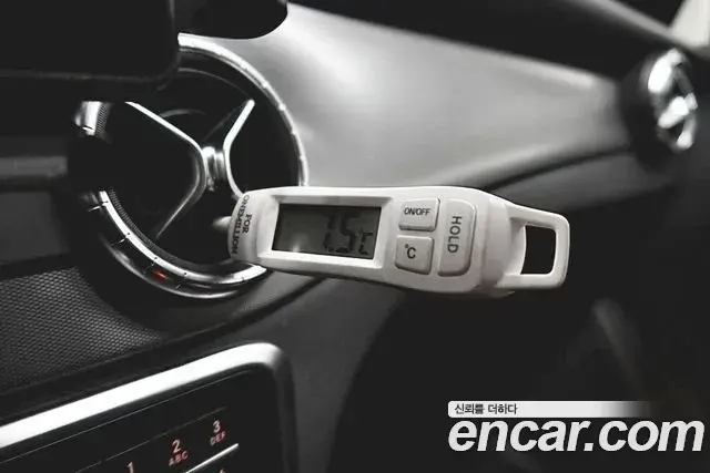 Mercedes-Benz CLA-Class 2018 — Photo 12/20