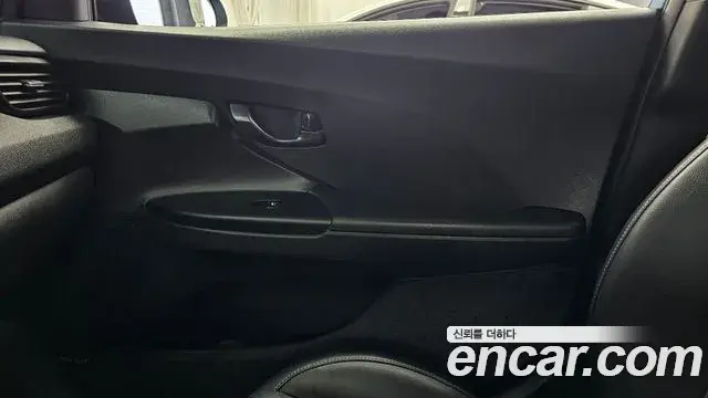 Hyundai Veloster 2020 — Photo 18/30
