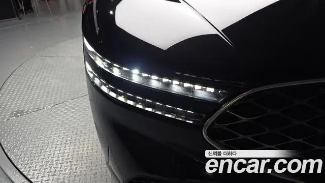 Genesis G90 2023 — ფოტო 27/39