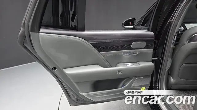 Genesis G90 2023 — ფოტო 22/39