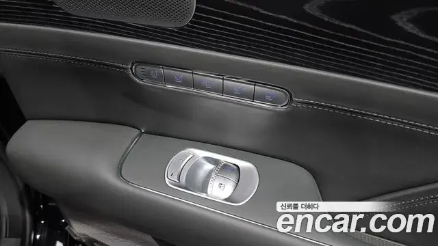 Genesis G90 2023 — ფოტო 23/39