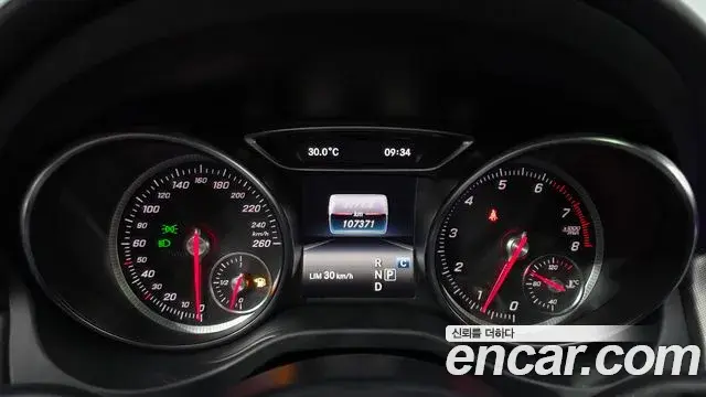 Mercedes-Benz CLA-Class 2018 — ფოტო 23/30