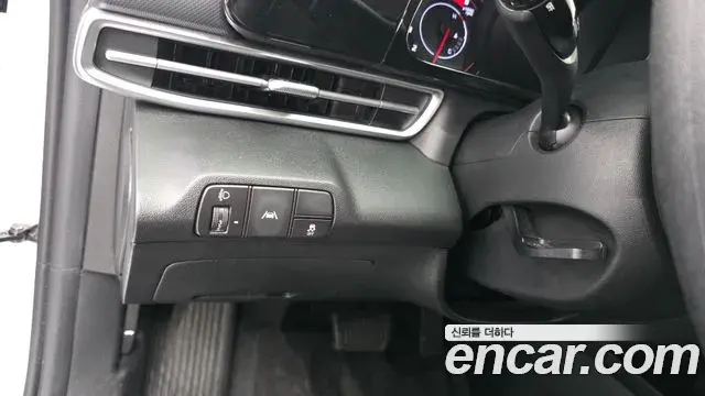 Hyundai The New Avante Hybrid 2022 — ფოტო 8/30