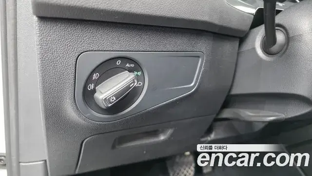 Volkswagen Tiguan 2018 — Photo 15/32