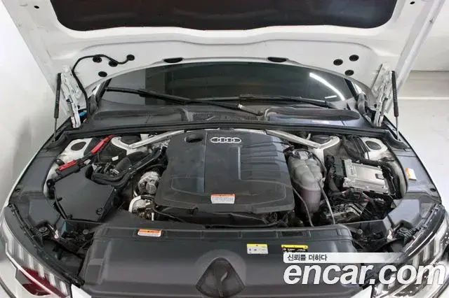 Audi A4 2022 — Photo 19/20
