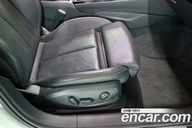 Audi A4 2022 — Photo 8/20
