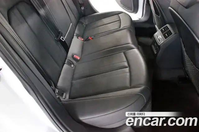 Audi A4 2022 — Photo 10/20