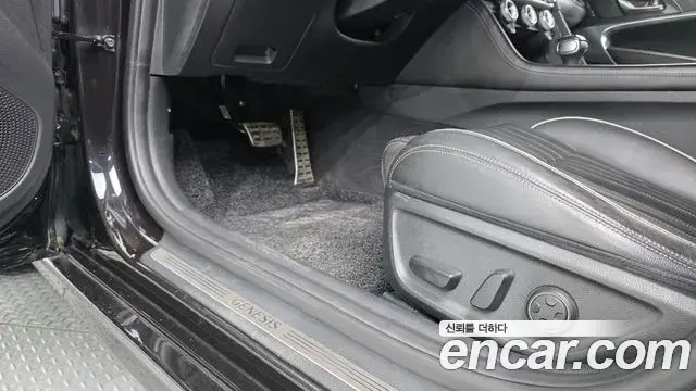 Genesis G70 2018 — Photo 15/20