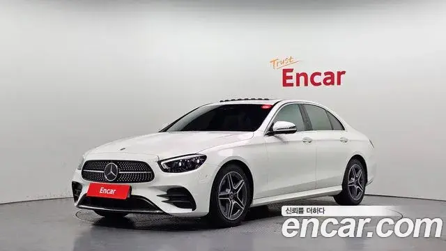 Mercedes-Benz E-Class 2023 — Фото 1/20