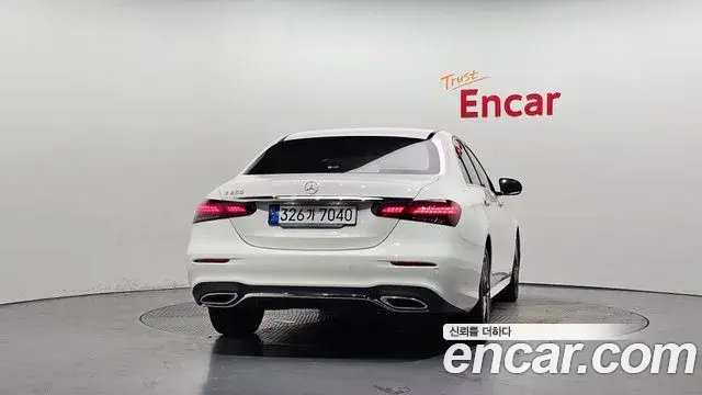 Mercedes-Benz E-Class 2023 — Фото 4/20