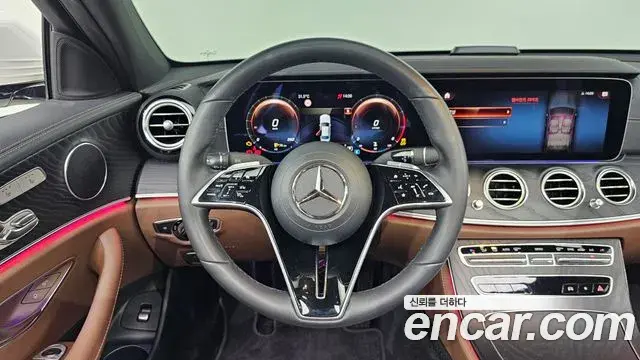 Mercedes-Benz E-Class 2023 — Фото 13/20