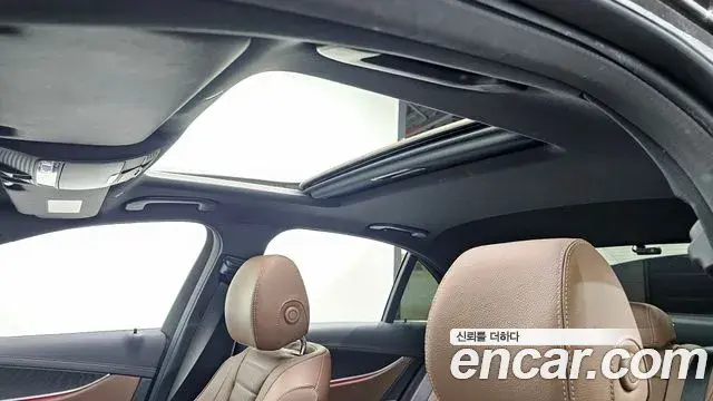 Mercedes-Benz E-Class 2023 — Şəkil 30/33
