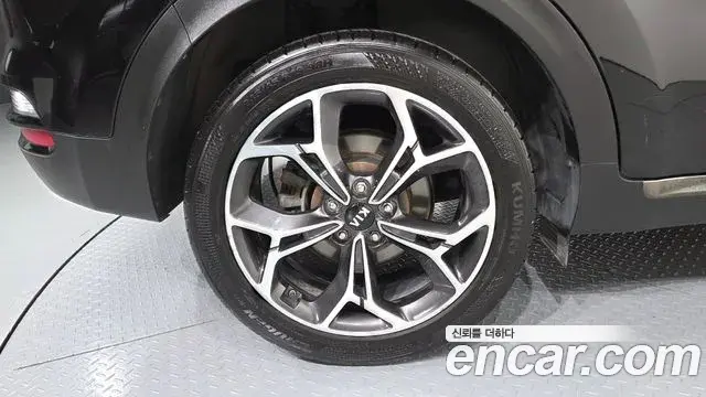 Kia Sportage The Bold 2018 — Photo 12/31