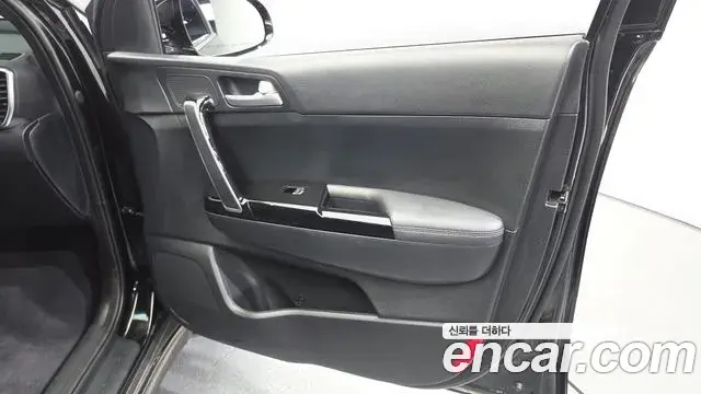 Kia Sportage The Bold 2018 — Photo 26/31