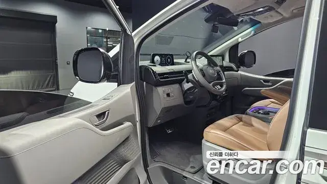 Hyundai Staria 2024 — Фото 10/20