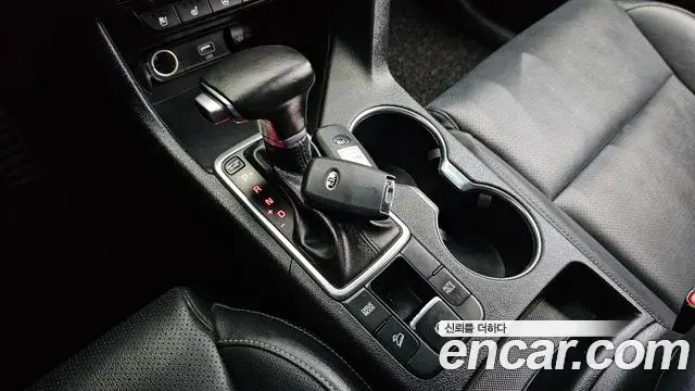 Kia Sportage The Bold 2019 — Şəkil 18/33