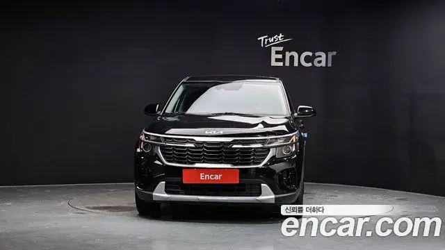 Kia Seltos 2023 — Photo 1/20