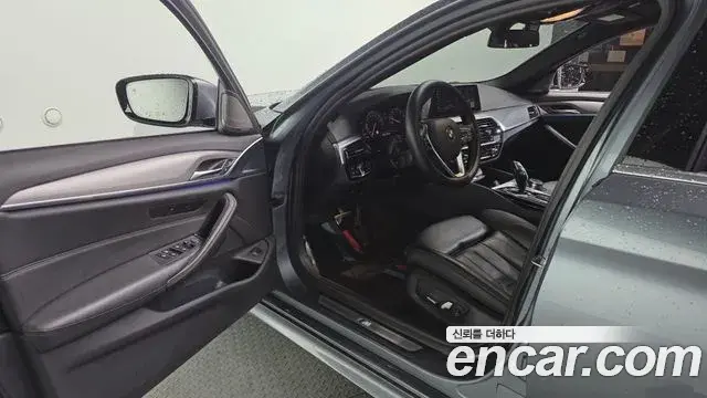 BMW 5 Series 2018 — Şəkil 7/20