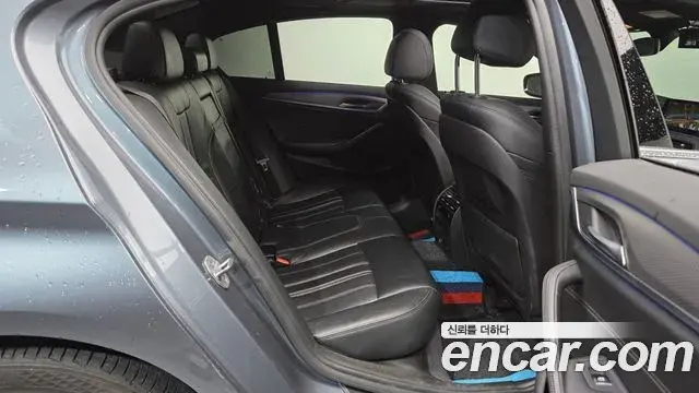 BMW 5 Series 2018 — Şəkil 2/20