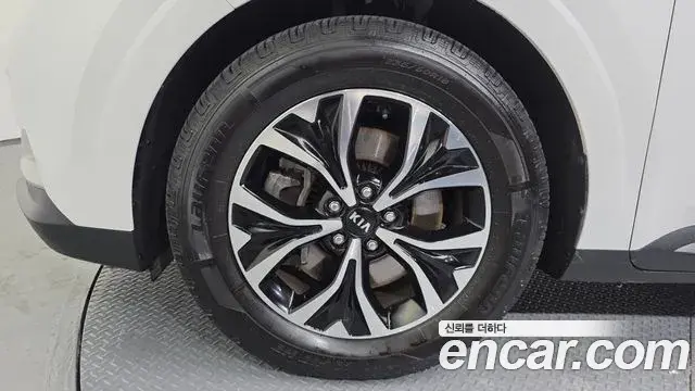 Kia Carnival 2021 — Photo 20/30
