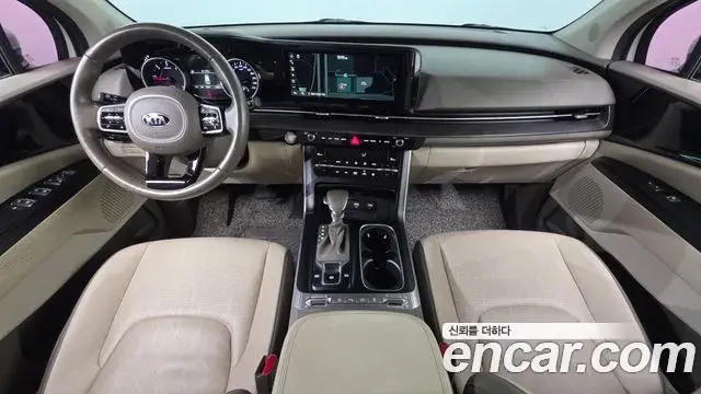 Kia Carnival 2021 — Photo 17/30