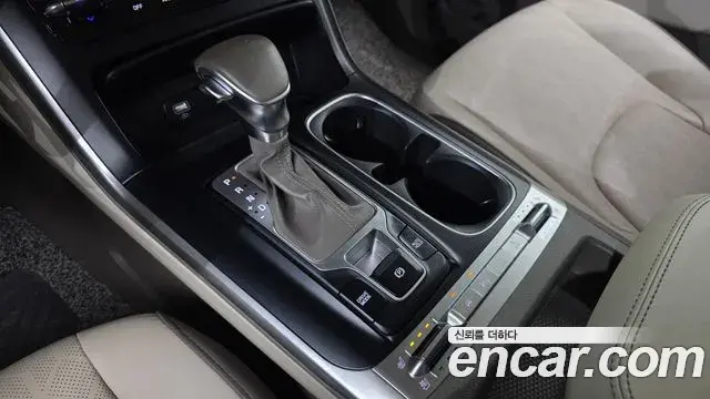 Kia Carnival 2021 — Photo 18/30