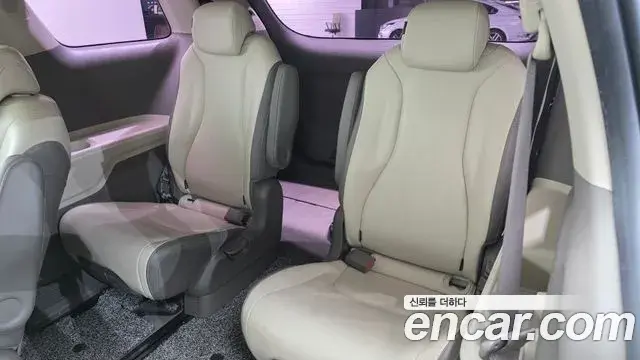 Kia Carnival 2021 — Photo 21/30