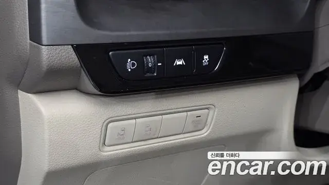 Kia Carnival 2021 — Photo 13/30