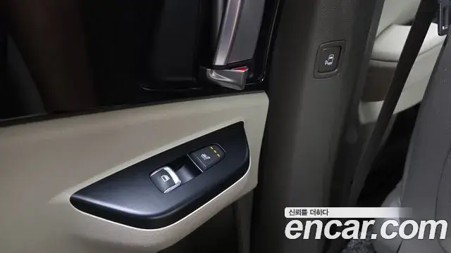 Kia Carnival 2021 — Photo 7/30