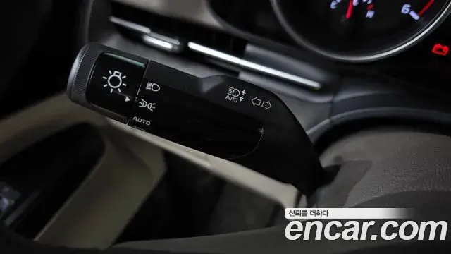 Kia Carnival 2021 — Photo 14/30