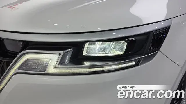 Kia Carnival 2021 — Photo 6/30
