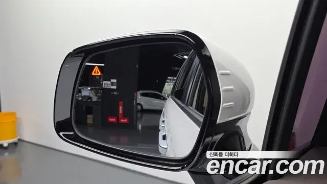 Kia Carnival 2021 — Photo 9/30