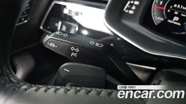 Audi Q7 2020 — Şəkil 9/34