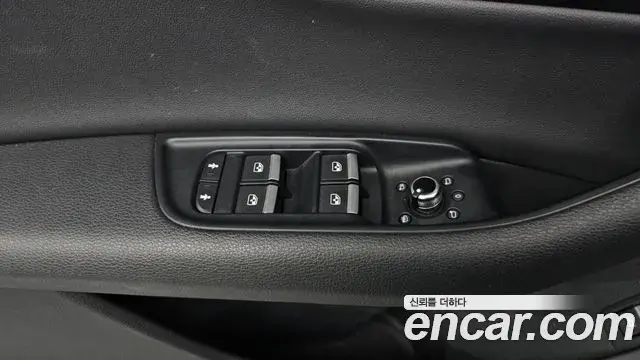 Audi Q7 2020 — Şəkil 11/34