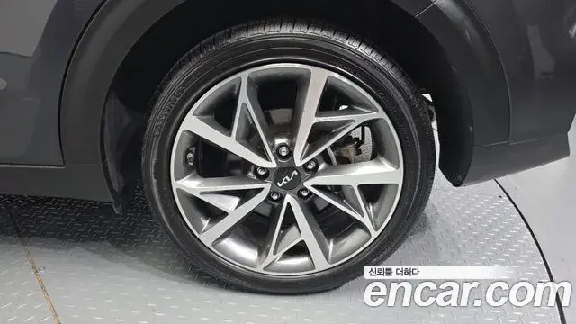 Kia Niro 2019 — Şəkil 10/30