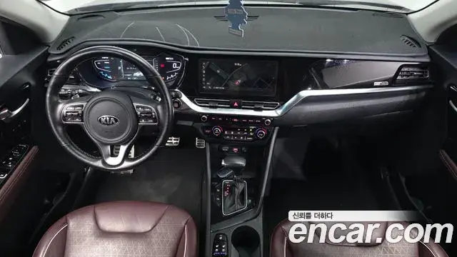 Kia Niro 2019 — Şəkil 14/30