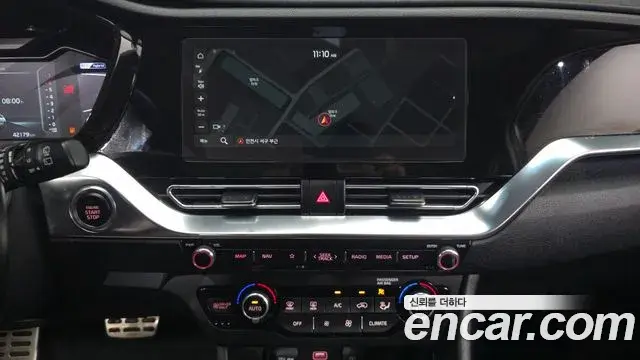 Kia Niro 2019 — Şəkil 8/30