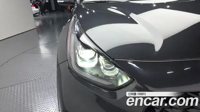 Kia Niro 2019 — Şəkil 26/30