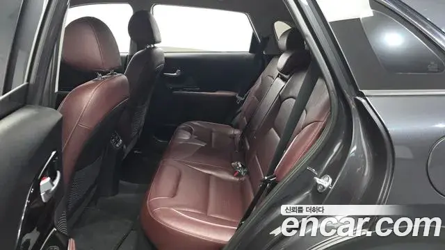 Kia Niro 2019 — Şəkil 21/30