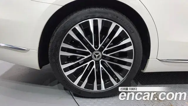 Mercedes-Benz S-Class 2022 — ფოტო 20/35