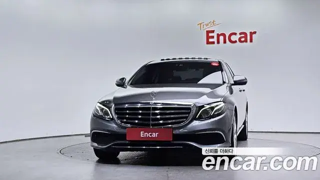 Mercedes-Benz E-Class 2019 — Фото 2/20