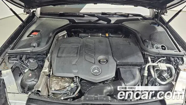Mercedes-Benz E-Class 2019 — Фото 5/20