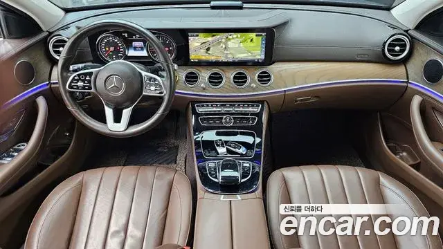 Mercedes-Benz E-Class 2019 — Фото 10/20