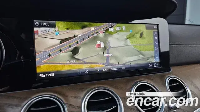 Mercedes-Benz E-Class 2019 — Фото 14/20